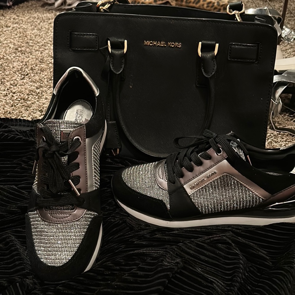 Never worn rare Michael Kors!